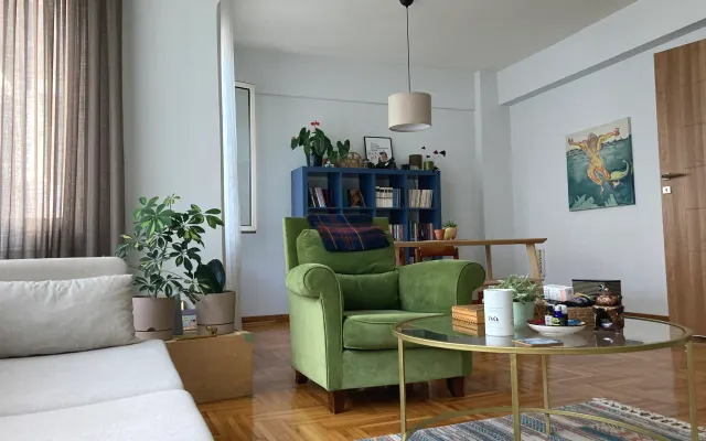 Un appartement spacieux et lumineux dans un quartier favorable aux...
