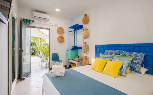 Hills Gran Canaria | Med Breeze · Piscina e ambiente naturista