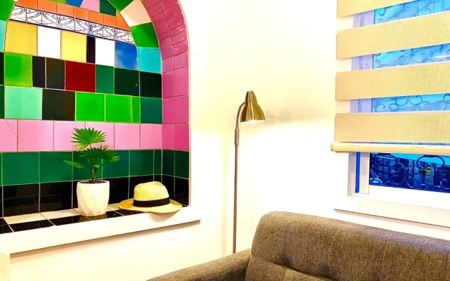 59-E1 Apartamento estúdio com varanda em Granada, melhor localização - cópia