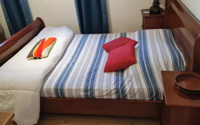 aluguer de quarto com massagem tântrica opcional
