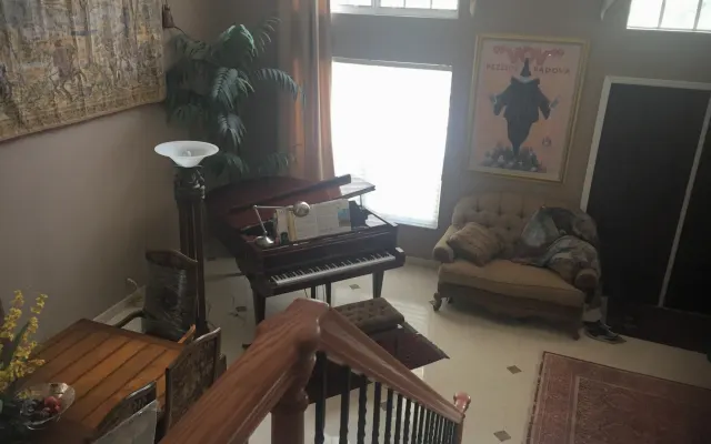 Gated quiet upscale community with clubhouse pool and gym