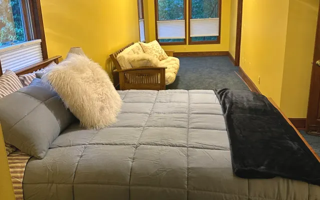 Large home on a large lot. Lake front home in the city . Large deck