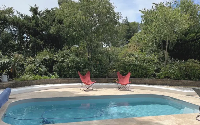 Studio indépendant 
Piscine naturiste