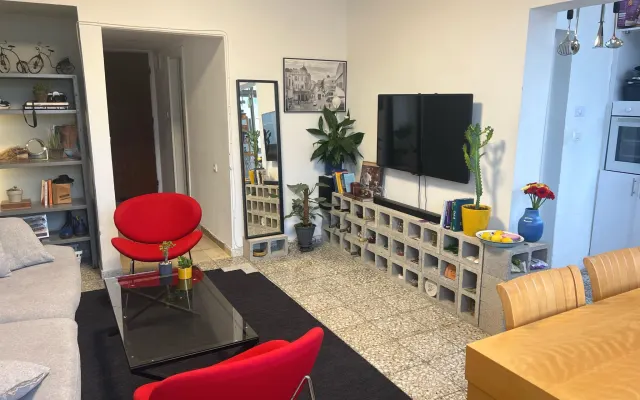 Appartement moderne de 3 pièces, à 100 m de la plage.