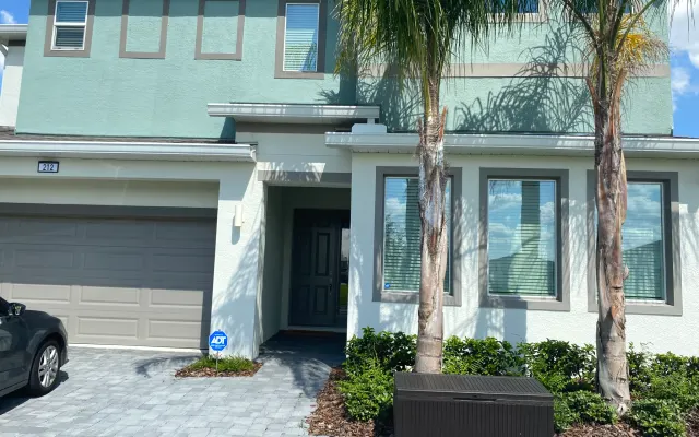Hermosa Villa Vacacional cerca a los parques de Disney World Orlando.
