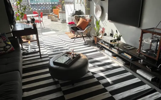 Beautiful, spacious garden in the center of São Paulo. Private room.