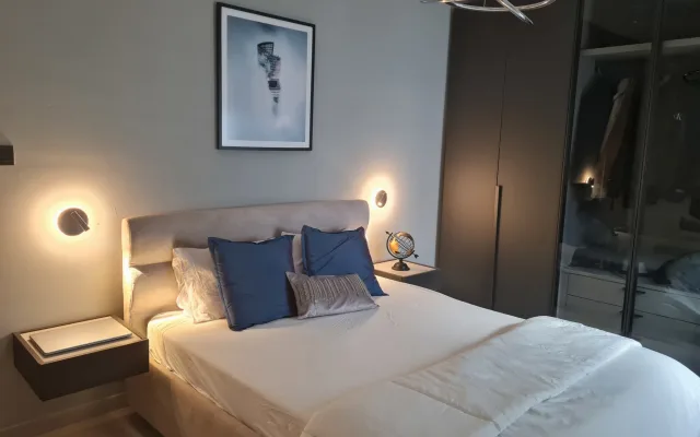 Dormitorio principal con baño