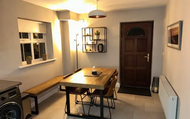 Chambre double dans une maison mitoyenne à 1,5km / 10 min à pied du...
