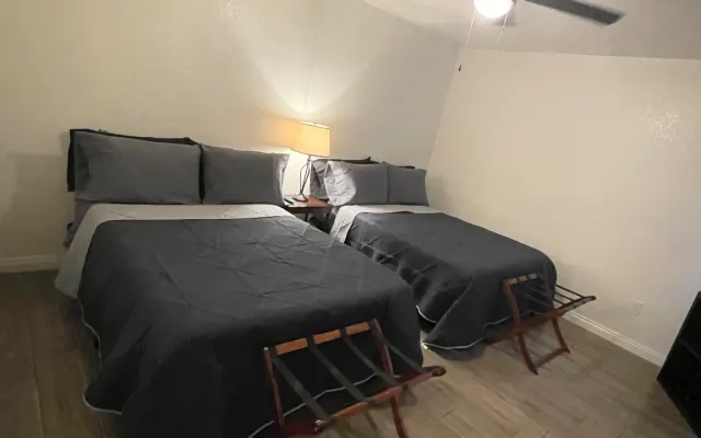 Schöne und gemütliche Wohnung in der Nähe des Flughafens und der...