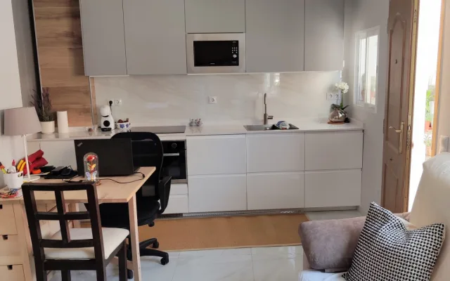 Low cost room Malaga city