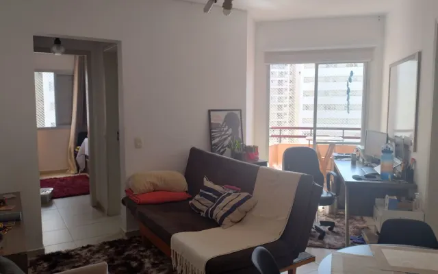 Mi casa, su casa! CCC's Room: Comfortable, Clean and Close to metro.