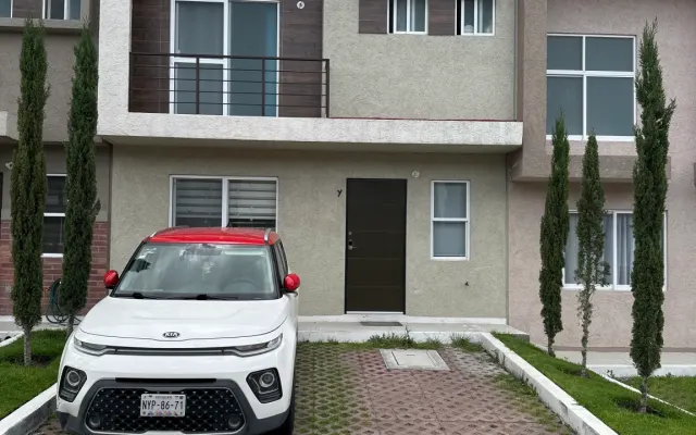 Room in shared house near AIFA Ojo de Agua and commercial centers.