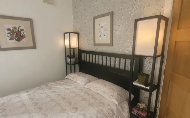 Lovely room in lower villa with a garden