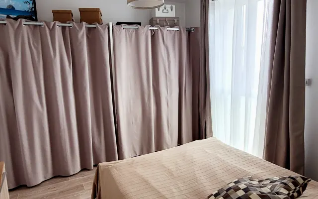 Zimmer in kleiner, gemütlicher Wohnung