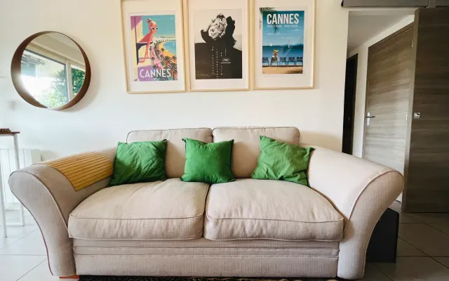 Bel appartement lumineux , avec piscine et un très agréable hôte.