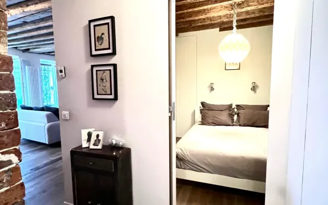 Apartment near Canal Saint Martin