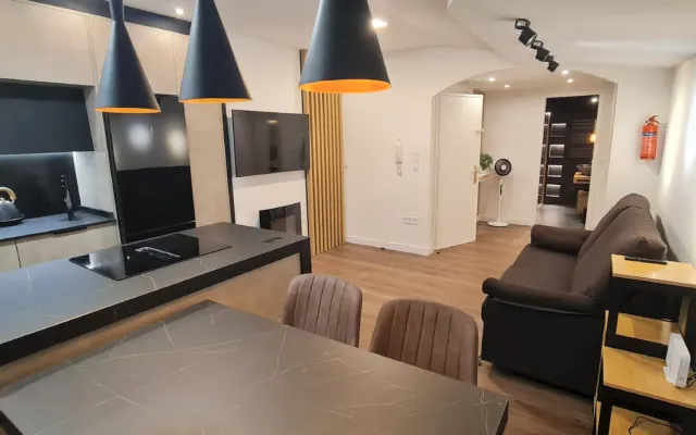Penthouse de design no centro de Oviedo