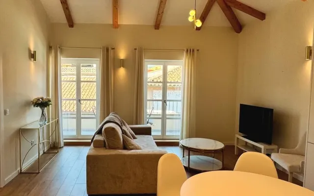 Charmant appartement neuf d'une chambre à coucher dans le centre ville.