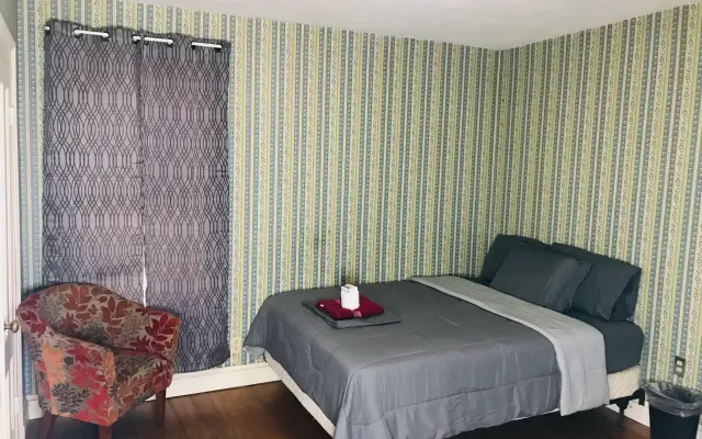 Pacifico's Place "2C".