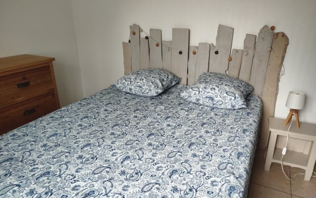 Komfortables Zimmer mit 160 cm breitem Bett. Terrasse und kleiner...