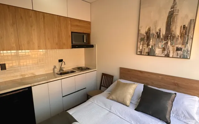 Bright studio with balcony 615