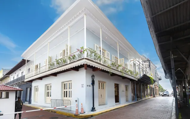 Casa AcoModo - Historic 4-bedroom mansion in Old Town