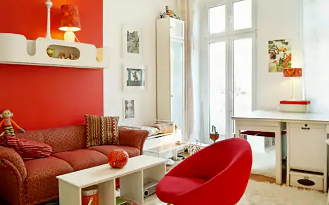 Appartamento arredato con cura nel cuore colorato di Berlino.