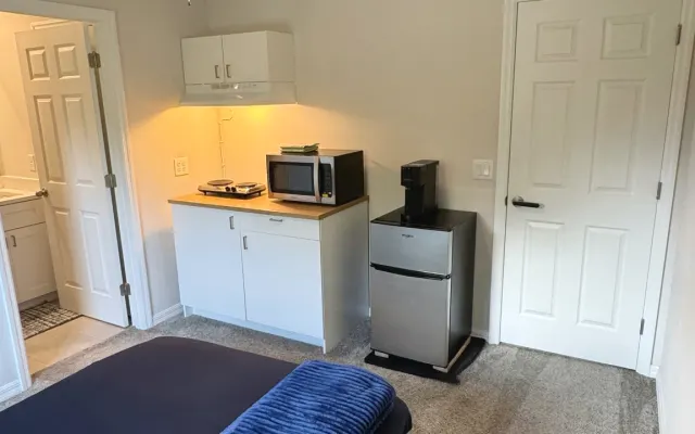 Cute studio efficiency in Eustis