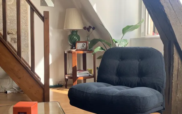 Charming downtown apartment