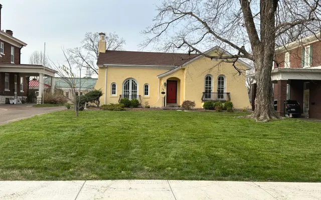 Casa nel centro di Russellville con vasca idromassaggio