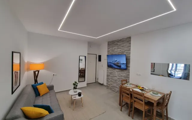 Atenas 62m2 Apartamento para famílias e casais com varanda - tranquilo 
