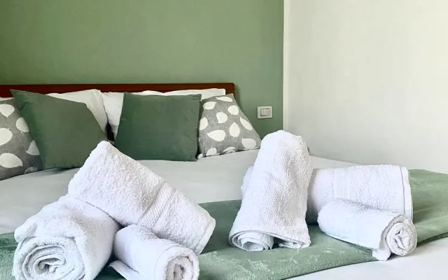 Ringhiera House - Near Olympics + Free Parking + 4 stops to Duomo