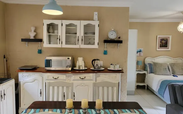 Appartement de style français et campagnard dans un quartier calme et...