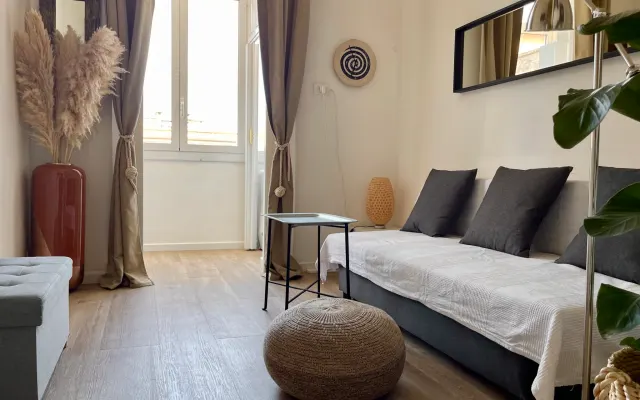 Nice and bright apartment in the center.