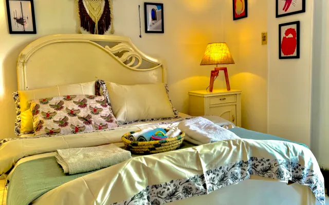 Schönes großes Zimmer mit eigenem Balkon in Kairo