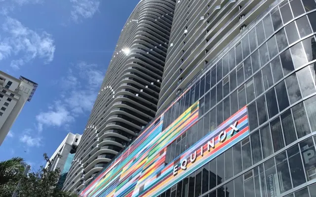 Lusso nel cuore di Brickell con viste e servizi straordinari