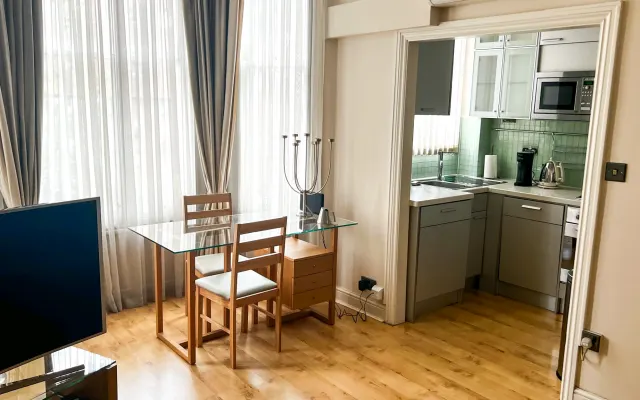 Cozy 2-bedroom apartment in Chelsea, London UK