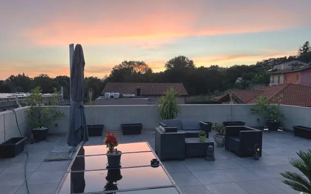 Magnifique penthouse dans un quartier calme proche de toutes les...