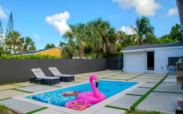 Modern Lux Home - 3BR/2BA con piscina climatizada