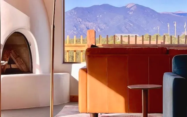 Casa isolata con 2 camere da letto e 2 bagni con vista su Taos