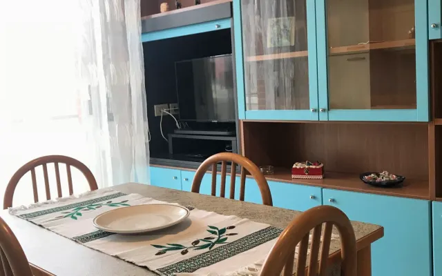 Elegante appartamento a 10 minuti pedonali dal mare .