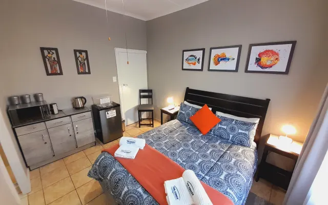 Studio vicino alla spiaggia e ai negozi