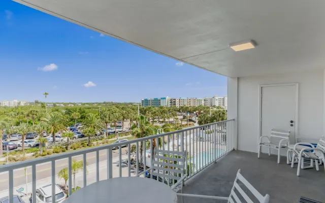 2BR Beach Condo w/Balcony in Beachfront Building
