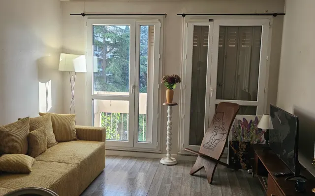 Beautiful, quiet apartment close to the town center