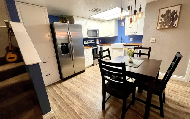 3 Bed / 3 Bath Condo nel centro di ASU/Tempe