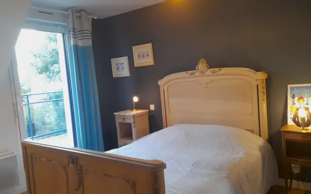 2 unabhängige Zimmer im Obergeschoss eines Privathauses