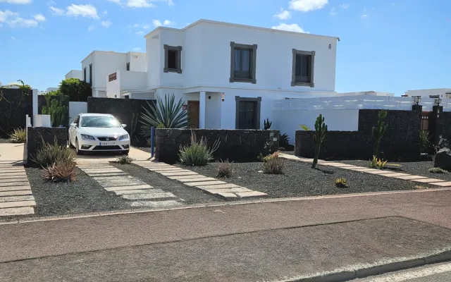 Tony + Luke, bienvenidos a nuestra Villa compartida