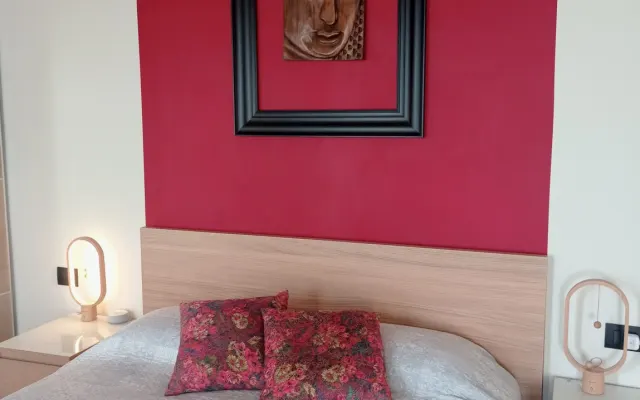 Beautiful apartment outside the city in quiet area with garden.