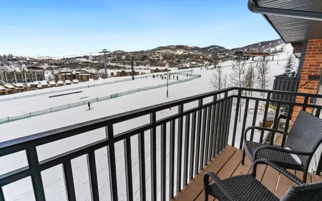 Bear Claw 406 - Ski-in Ski-out Condo!