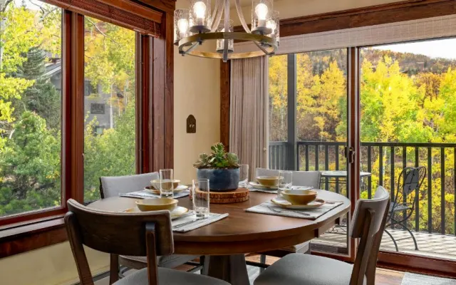 ¡Bear Claw 301 - Ski-in Ski-out Condo!